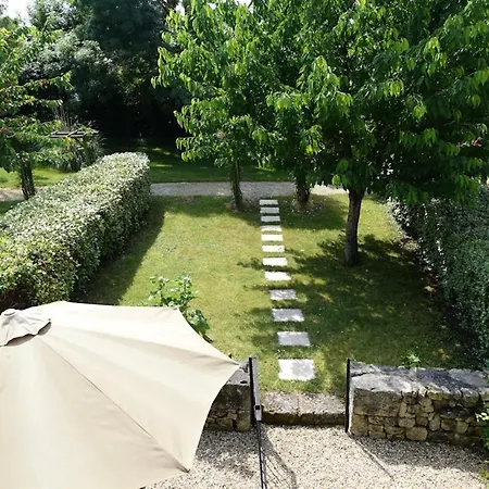 Le Bois Fleuri : Ensemble De 3 Avec Piscine Pour 18 Personnes Saint-Crepin (Charente-Maritime)